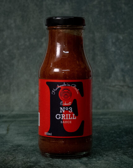 Eckart Grill-Sauce No. 3 (250ml), hochwertig präsentiert auf einer Schieferplatte für Gastronomie-Kunden.
