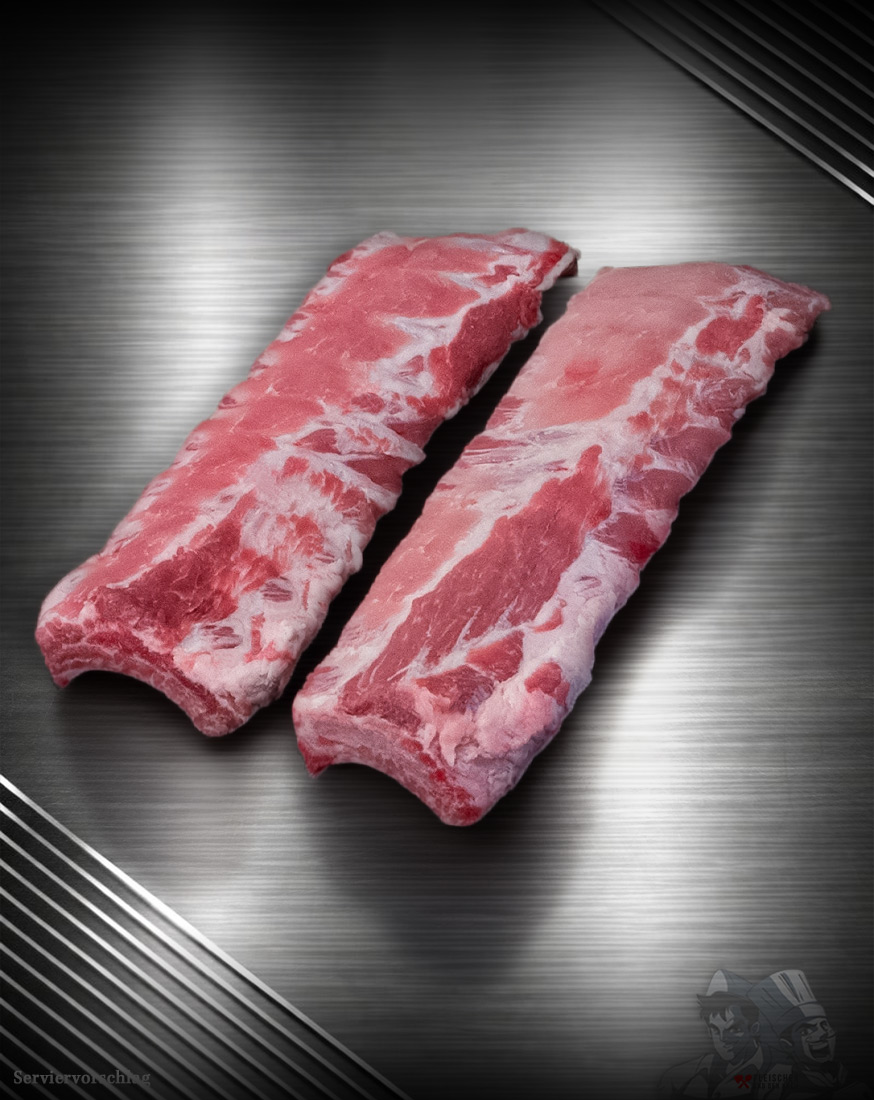 Baby Back Ribs vom regionalen Duroc-Schwein im Rohzustand mit feiner Marmorierung und gleichmäßigem Zuschnitt